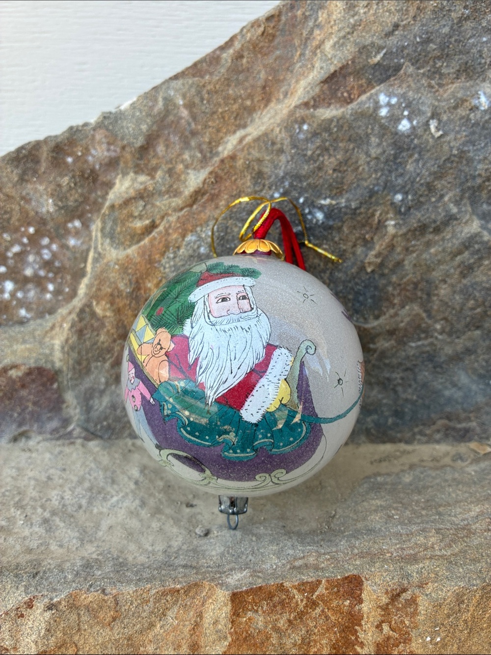 Vintage Pier 1 Li Bien Reverse Painted Glass Ornament